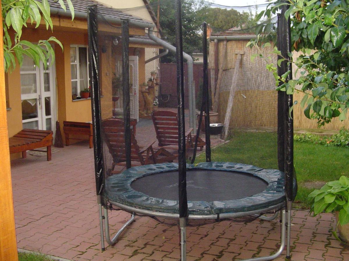 Hunter Villa Sturovo Exterior photo