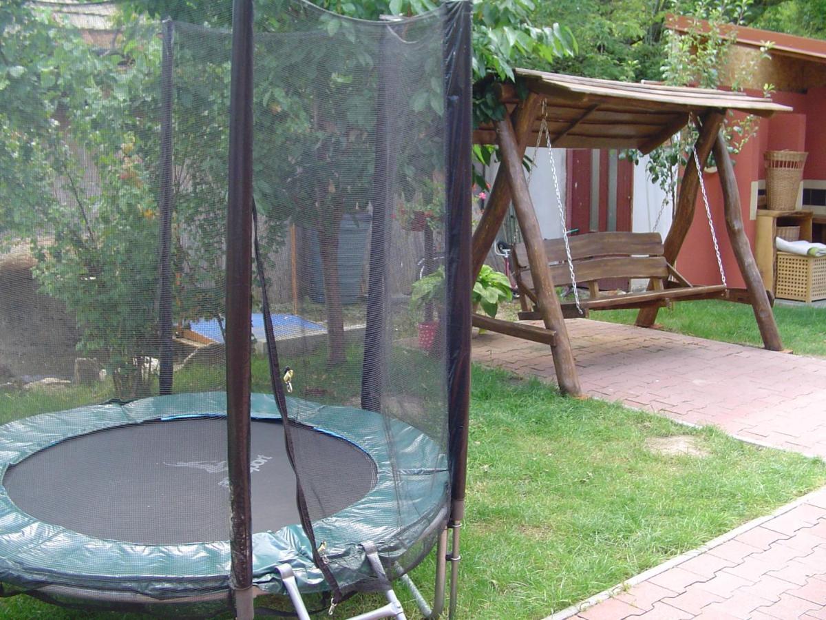 Hunter Villa Sturovo Exterior photo