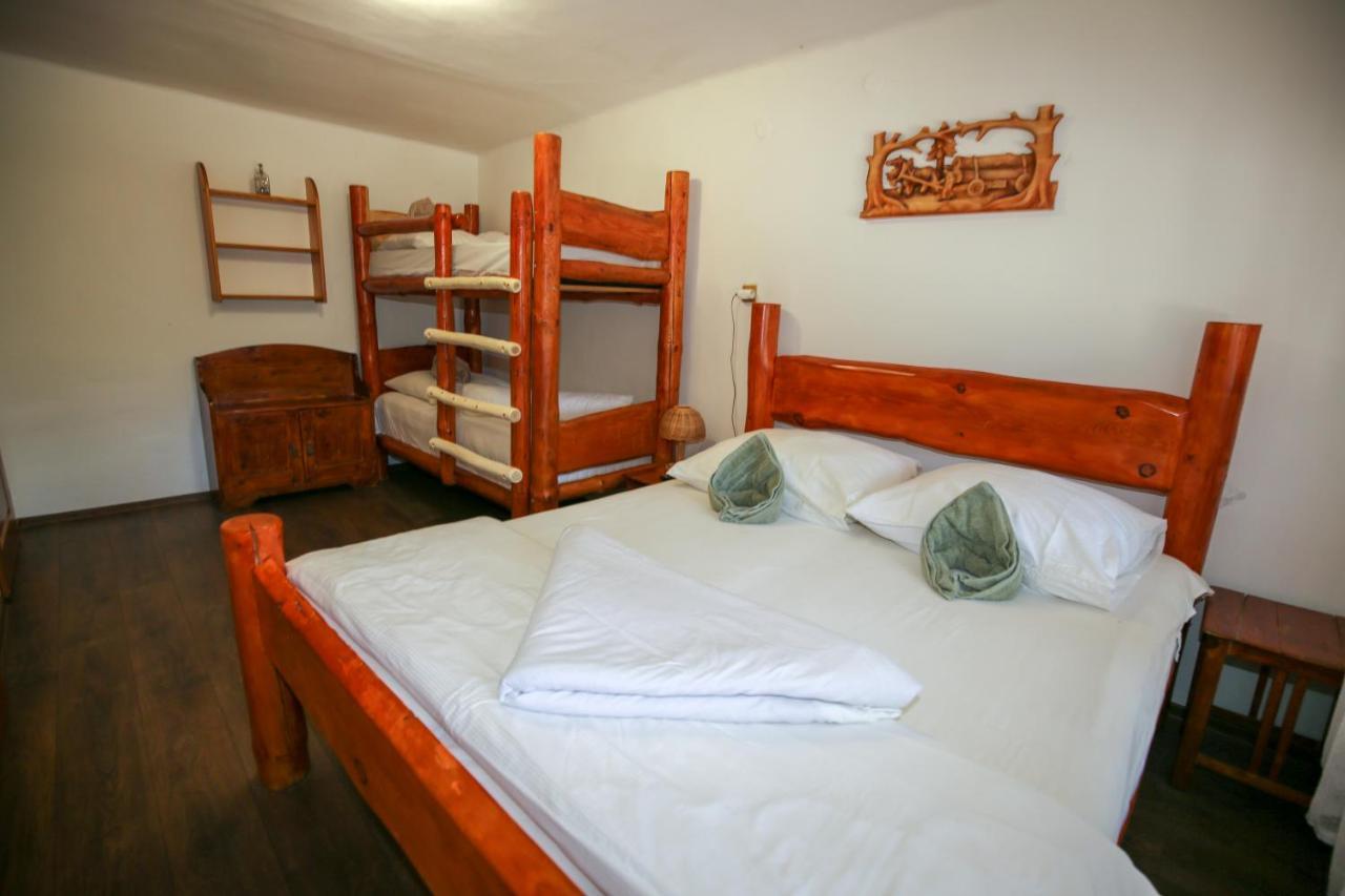 Hunter Villa Sturovo Exterior photo